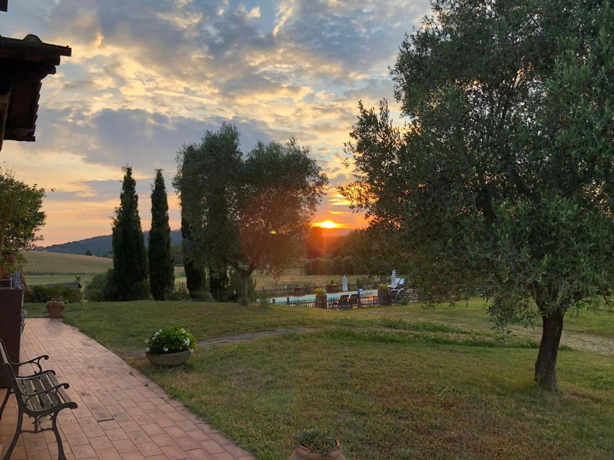 Bed And Breakfast Casale Del Sole カステッリーナ・マリッティマ エクステリア 写真