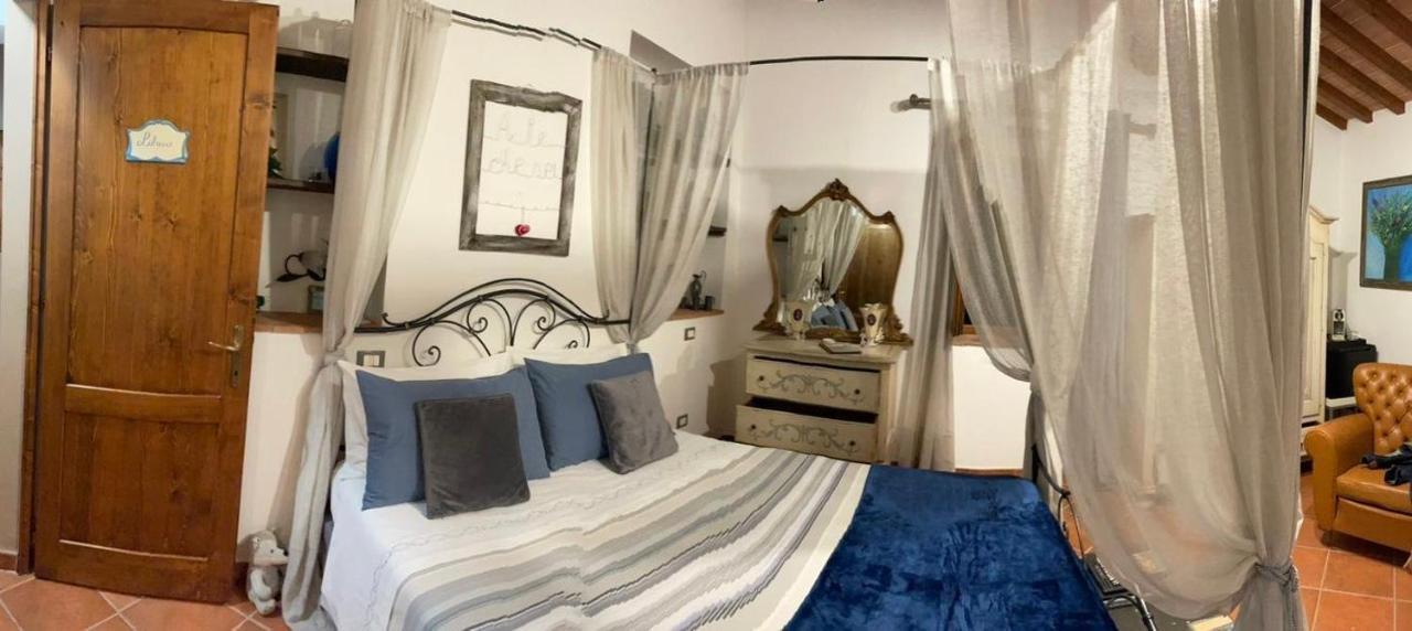 Bed And Breakfast Casale Del Sole カステッリーナ・マリッティマ エクステリア 写真