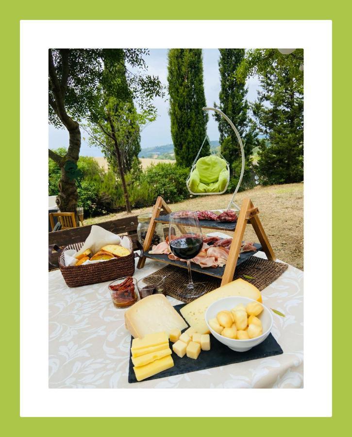 Bed And Breakfast Casale Del Sole カステッリーナ・マリッティマ エクステリア 写真
