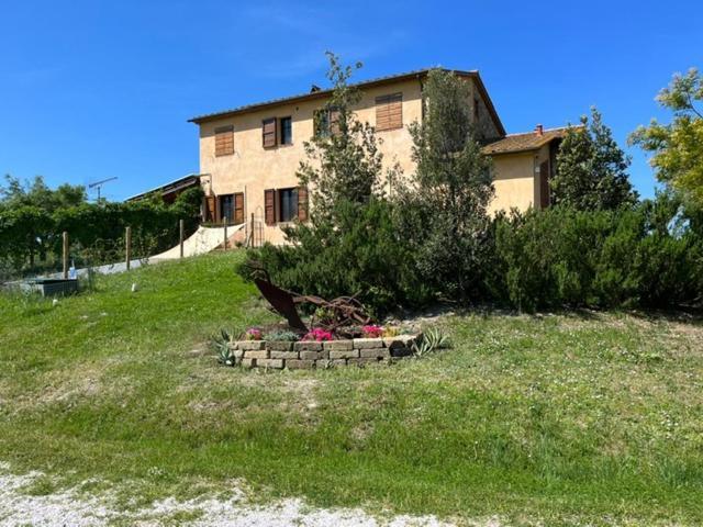 Bed And Breakfast Casale Del Sole カステッリーナ・マリッティマ エクステリア 写真